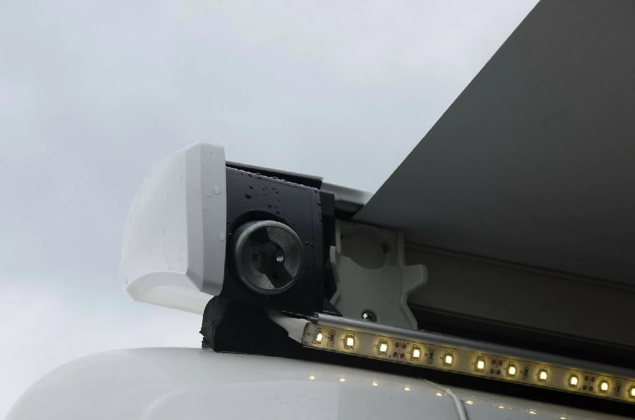 Thule Awning LED Mounting Rail And 4 Metre LED Strip - Image 3